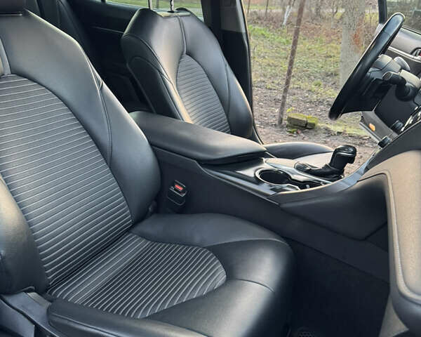 Чорний Тойота Камрі, об'ємом двигуна 2.49 л та пробігом 110 тис. км за 18500 $, фото 8 на Automoto.ua