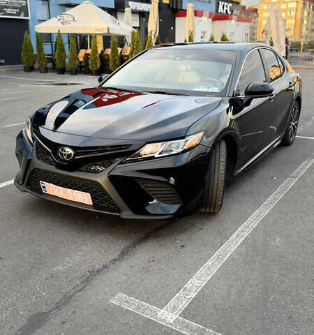 Тойота Камри 2018 в Киеве на Automoto.ua Черный Тойота Камри, объемом двигателя 2.49 л и пробегом 150 тыс. км за 19300 $, фото 2 на Automoto.ua