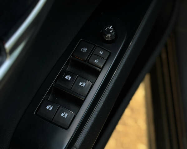 Чорний Тойота Камрі, об'ємом двигуна 2.49 л та пробігом 110 тис. км за 18500 $, фото 20 на Automoto.ua