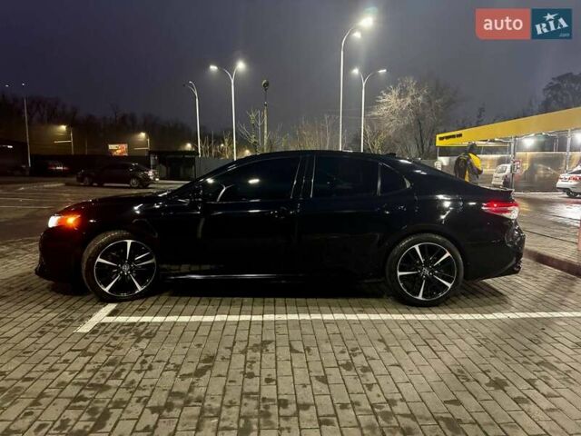 Чорний Тойота Камрі, об'ємом двигуна 3.46 л та пробігом 70 тис. км за 29999 $, фото 2 на Automoto.ua