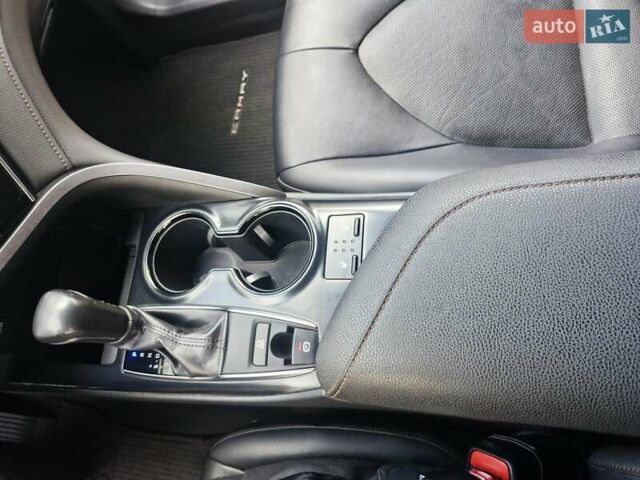 Чорний Тойота Камрі, об'ємом двигуна 2.49 л та пробігом 136 тис. км за 21900 $, фото 22 на Automoto.ua