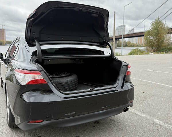 Черный Тойота Камри, объемом двигателя 2.49 л и пробегом 180 тыс. км за 22000 $, фото 6 на Automoto.ua