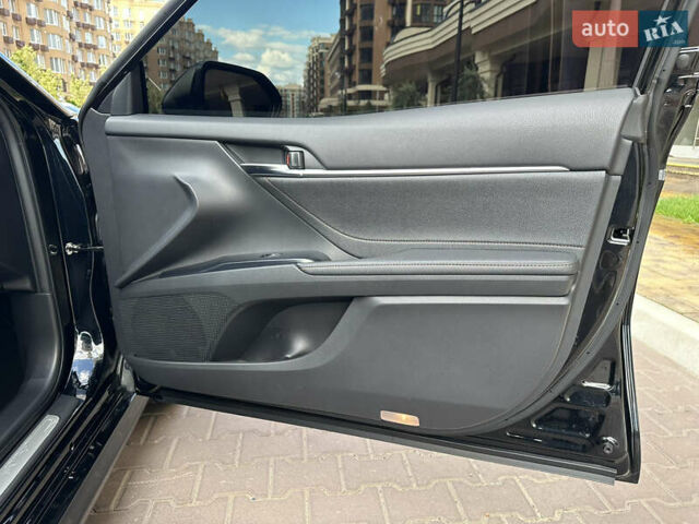 Черный Тойота Камри, объемом двигателя 2.5 л и пробегом 27 тыс. км за 29500 $, фото 46 на Automoto.ua