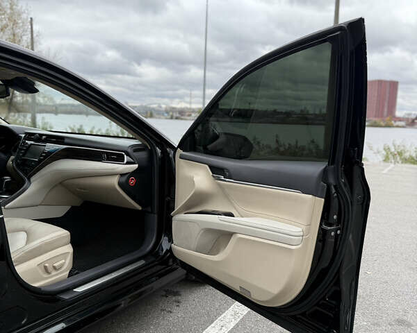 Черный Тойота Камри, объемом двигателя 2.49 л и пробегом 180 тыс. км за 22000 $, фото 10 на Automoto.ua