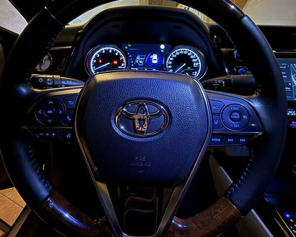 Чорний Тойота Камрі, об'ємом двигуна 2.49 л та пробігом 180 тис. км за 30000 $, фото 5 на Automoto.ua