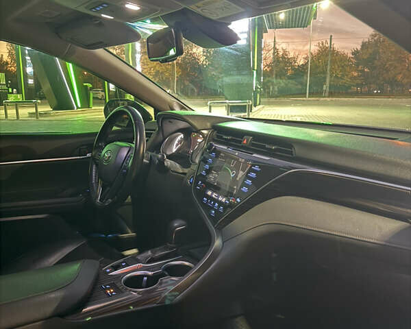 Чорний Тойота Камрі, об'ємом двигуна 2.5 л та пробігом 129 тис. км за 26000 $, фото 14 на Automoto.ua