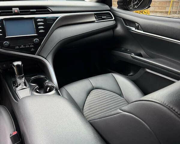 Чорний Тойота Камрі, об'ємом двигуна 2.5 л та пробігом 192 тис. км за 19500 $, фото 10 на Automoto.ua