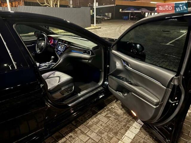 Чорний Тойота Камрі, об'ємом двигуна 3.46 л та пробігом 70 тис. км за 29999 $, фото 9 на Automoto.ua