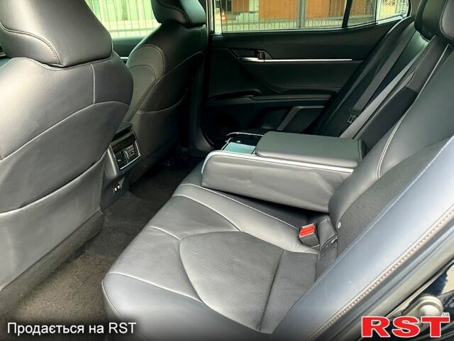 Черный Тойота Камри, объемом двигателя 2.5 л и пробегом 199 тыс. км за 22900 $, фото 6 на Automoto.ua