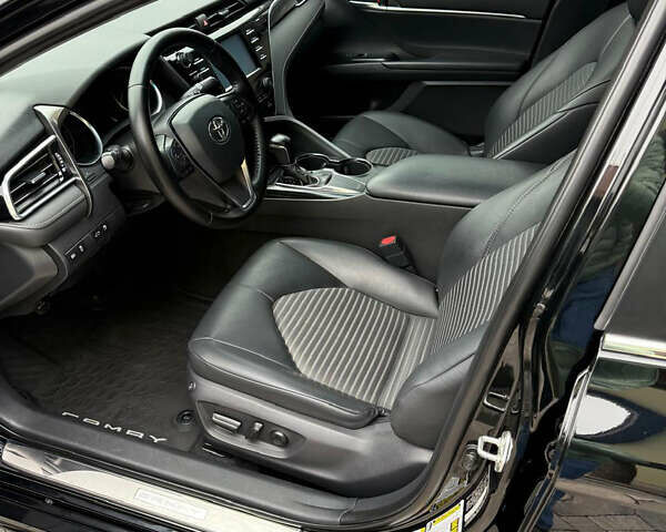 Чорний Тойота Камрі, об'ємом двигуна 2.5 л та пробігом 192 тис. км за 19500 $, фото 8 на Automoto.ua