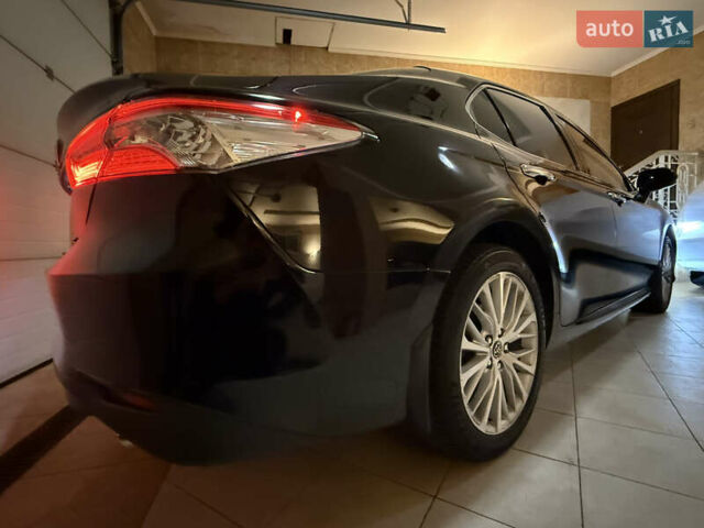 Чорний Тойота Камрі, об'ємом двигуна 2.49 л та пробігом 180 тис. км за 30000 $, фото 2 на Automoto.ua