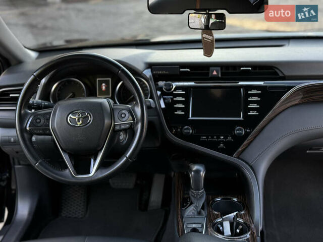 Черный Тойота Камри, объемом двигателя 2.5 л и пробегом 70 тыс. км за 31000 $, фото 49 на Automoto.ua
