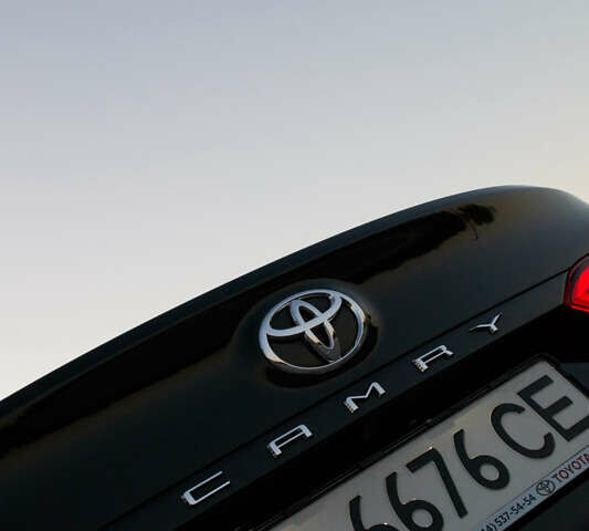 Чорний Тойота Камрі, об'ємом двигуна 2.5 л та пробігом 73 тис. км за 31900 $, фото 15 на Automoto.ua