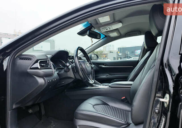 Чорний Тойота Камрі, об'ємом двигуна 2.49 л та пробігом 185 тис. км за 18990 $, фото 10 на Automoto.ua