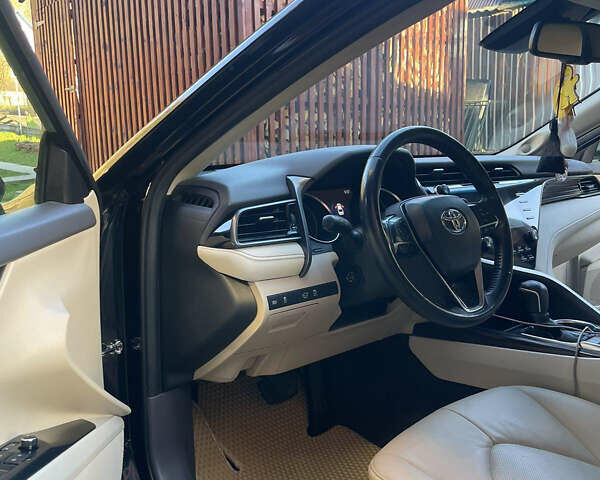 Чорний Тойота Камрі, об'ємом двигуна 2.5 л та пробігом 115 тис. км за 32000 $, фото 7 на Automoto.ua