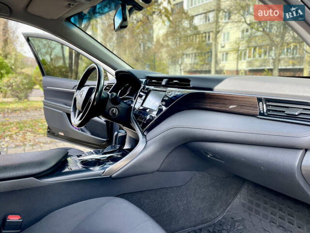 Тойота Камри 2019 в Киеве на Automoto.ua Черный Тойота Камри, объемом двигателя 2.5 л и пробегом 116 тыс. км за 19995 $, фото 22 на Automoto.ua