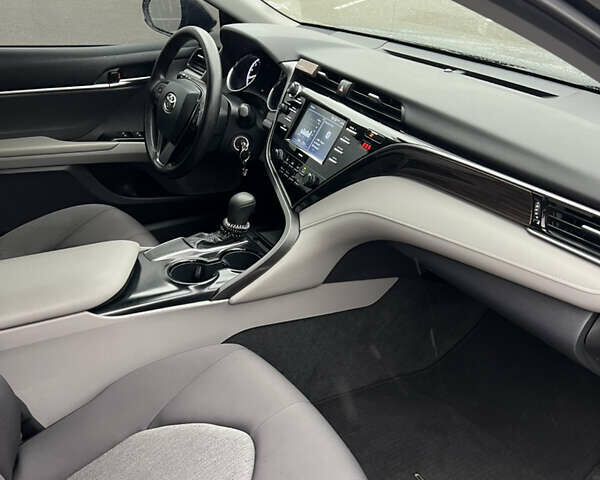 Чорний Тойота Камрі, об'ємом двигуна 2.5 л та пробігом 72 тис. км за 22000 $, фото 29 на Automoto.ua