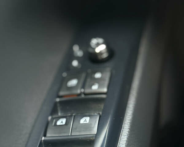 Черный Тойота Камри, объемом двигателя 2.5 л и пробегом 184 тыс. км за 26500 $, фото 29 на Automoto.ua