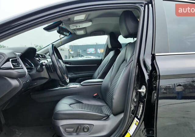 Чорний Тойота Камрі, об'ємом двигуна 2.49 л та пробігом 185 тис. км за 18990 $, фото 9 на Automoto.ua