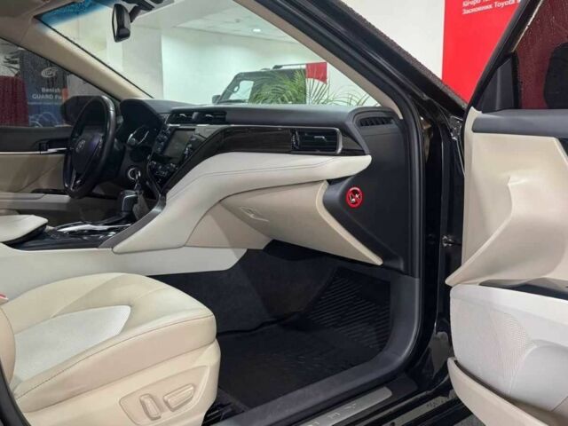 Чорний Тойота Камрі, об'ємом двигуна 2.5 л та пробігом 120 тис. км за 22191 $, фото 8 на Automoto.ua