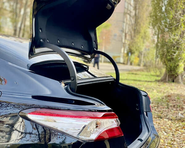 Тойота Камри 2019 в Киеве на Automoto.ua Черный Тойота Камри, объемом двигателя 2.5 л и пробегом 116 тыс. км за 19995 $, фото 38 на Automoto.ua