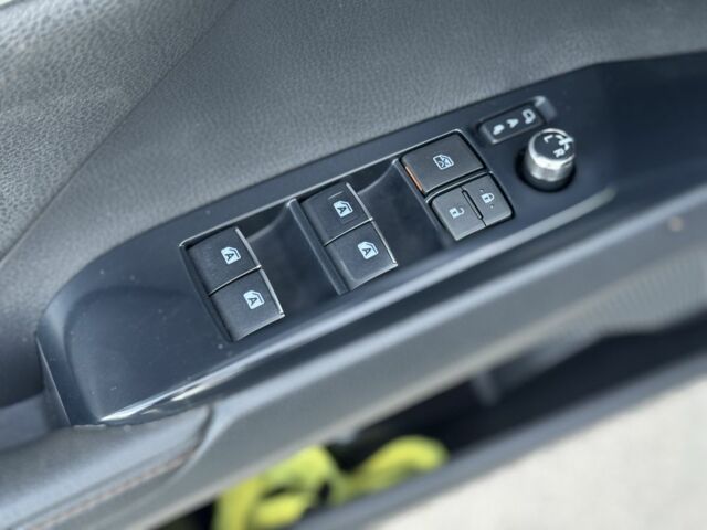 Черный Тойота Камри, объемом двигателя 2.5 л и пробегом 110 тыс. км за 22500 $, фото 17 на Automoto.ua