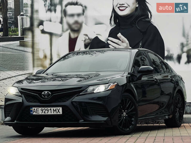 Чорний Тойота Камрі, об'ємом двигуна 2.5 л та пробігом 95 тис. км за 20700 $, фото 2 на Automoto.ua