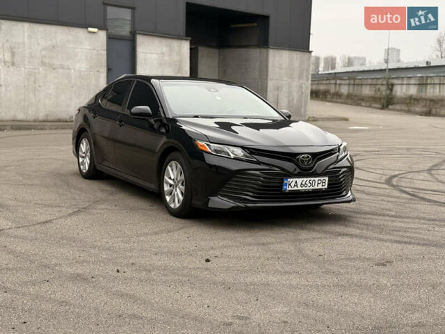 Чорний Тойота Камрі, об'ємом двигуна 2.49 л та пробігом 139 тис. км за 19299 $, фото 1 на Automoto.ua