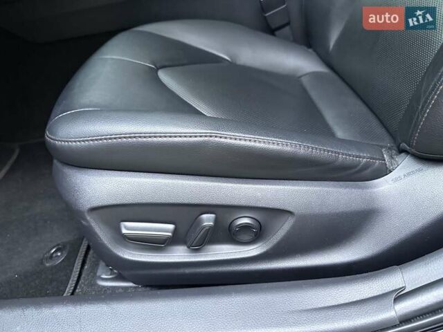 Черный Тойота Камри, объемом двигателя 2.5 л и пробегом 112 тыс. км за 22900 $, фото 29 на Automoto.ua