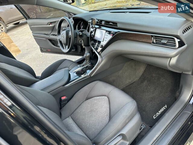 Тойота Камри 2020 в Харькове на Automoto.ua Черный Тойота Камри, объемом двигателя 2.49 л и пробегом 120 тыс. км за 22600 $, фото 5 на Automoto.ua