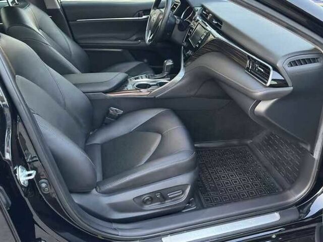 Тойота Камри 2020 в Киеве на Automoto.ua Черный Тойота Камри, объемом двигателя 2.5 л и пробегом 45 тыс. км за 18000 $, фото 10 на Automoto.ua