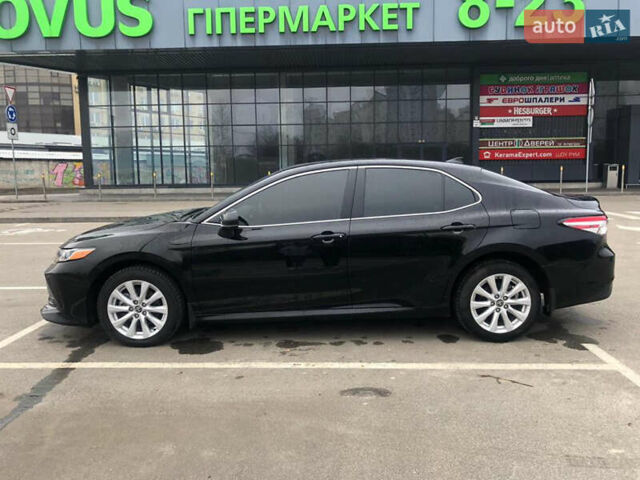Тойота Камрі 2020 у Києві на Automoto.ua Чорний Тойота Камрі, об'ємом двигуна 2.5 л та пробігом 35 тис. км за 22999 $, фото 1 на Automoto.ua