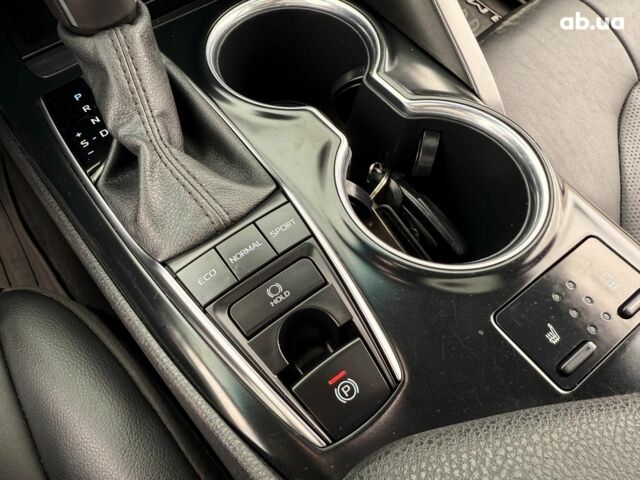 Черный Тойота Камри, объемом двигателя 2.5 л и пробегом 105 тыс. км за 24990 $, фото 26 на Automoto.ua