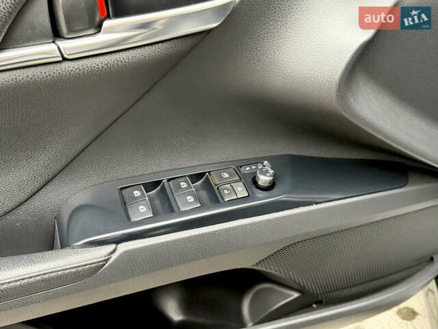 Черный Тойота Камри, объемом двигателя 2.5 л и пробегом 270 тыс. км за 23500 $, фото 32 на Automoto.ua