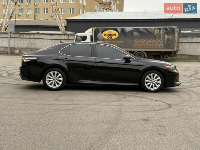 Чорний Тойота Камрі, об'ємом двигуна 2.49 л та пробігом 139 тис. км за 19299 $, фото 6 на Automoto.ua
