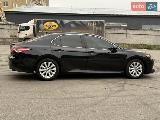 Чорний Тойота Камрі, об'ємом двигуна 2.49 л та пробігом 139 тис. км за 19299 $, фото 7 на Automoto.ua