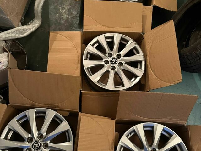 Черный Тойота Камри, объемом двигателя 2.5 л и пробегом 95 тыс. км за 24500 $, фото 20 на Automoto.ua