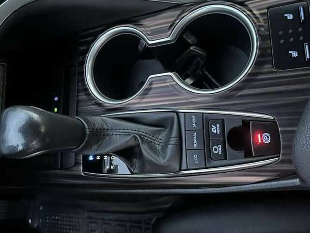 Тойота Камри 2020 в Киеве на Automoto.ua Черный Тойота Камри, объемом двигателя 2.5 л и пробегом 45 тыс. км за 18000 $, фото 12 на Automoto.ua