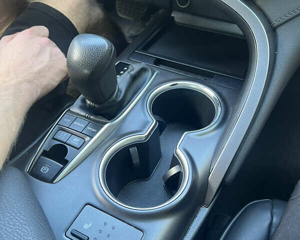 Чорний Тойота Камрі, об'ємом двигуна 2.49 л та пробігом 160 тис. км за 30000 $, фото 11 на Automoto.ua