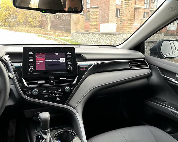 Черный Тойота Камри, объемом двигателя 2.5 л и пробегом 6 тыс. км за 30000 $, фото 30 на Automoto.ua