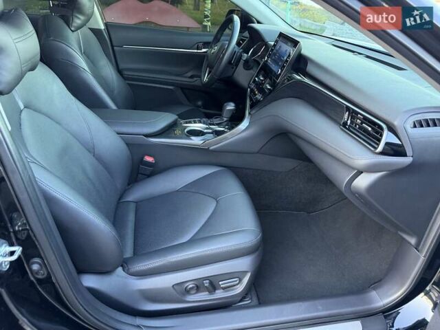 Тойота Камри 2022 в Киеве на Automoto.ua Черный Тойота Камри, объемом двигателя 2.49 л и пробегом 23 тыс. км за 37000 $, фото 24 на Automoto.ua