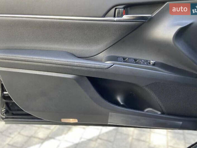 Чорний Тойота Камрі, об'ємом двигуна 2.49 л та пробігом 40 тис. км за 36200 $, фото 4 на Automoto.ua