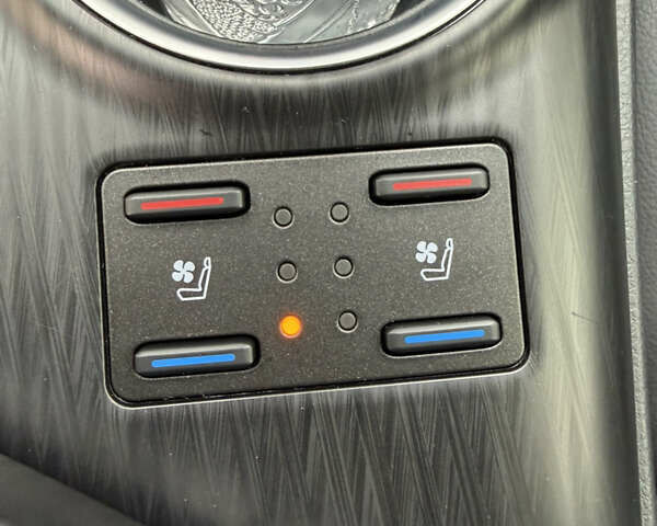 Черный Тойота Камри, объемом двигателя 2.49 л и пробегом 70 тыс. км за 38000 $, фото 17 на Automoto.ua