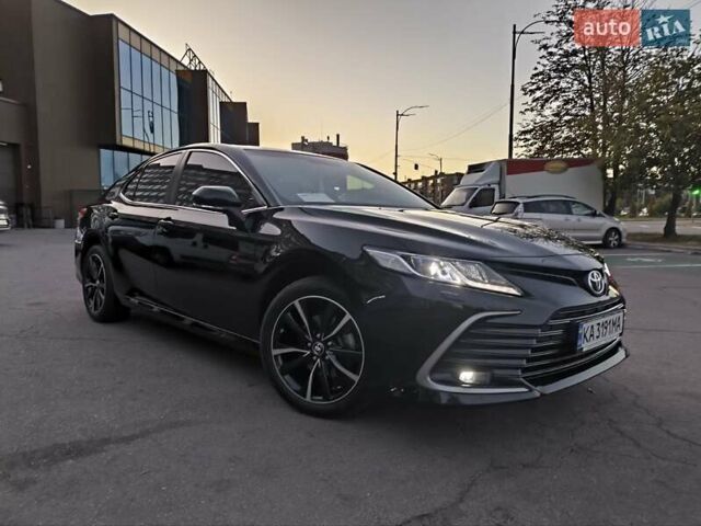 Тойота Камри 2022 в Киеве на Automoto.ua Черный Тойота Камри, объемом двигателя 2.49 л и пробегом 37 тыс. км за 28300 $, фото 1 на Automoto.ua
