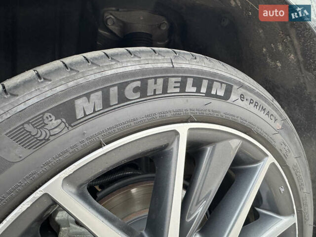 Чорний Тойота Камрі, об'ємом двигуна 2.49 л та пробігом 126 тис. км за 33500 $, фото 8 на Automoto.ua