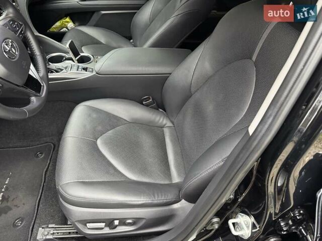 Чорний Тойота Камрі, об'ємом двигуна 2.49 л та пробігом 35 тис. км за 40900 $, фото 15 на Automoto.ua