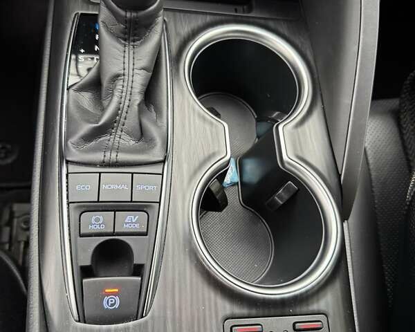 Чорний Тойота Камрі, об'ємом двигуна 2.49 л та пробігом 35 тис. км за 40900 $, фото 16 на Automoto.ua