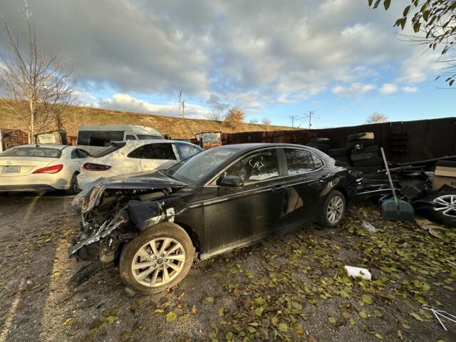 Чорний Тойота Камрі, об'ємом двигуна 0 л та пробігом 77 тис. км за 14800 $, фото 5 на Automoto.ua