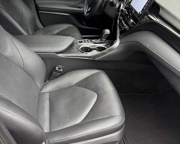 Чорний Тойота Камрі, об'ємом двигуна 2.49 л та пробігом 35 тис. км за 40900 $, фото 28 на Automoto.ua