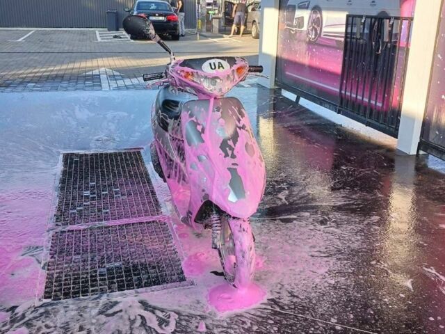 Черный Тойота Камри, объемом двигателя 2.5 л и пробегом 12 тыс. км за 17500 $, фото 4 на Automoto.ua